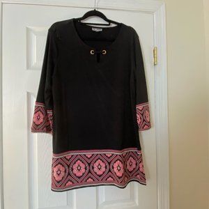 JM Stretchy Black 3/4 Sleeve Tunic with Pink Border on Hems